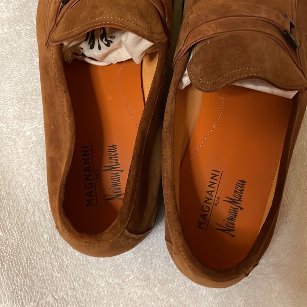 Shoes - Picture 2 of 5